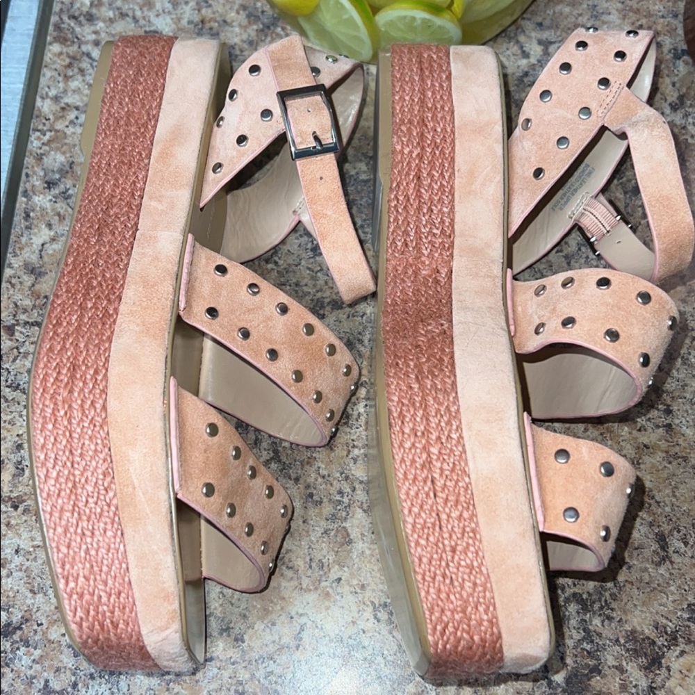 Charles David platform sandal size 8 1/2